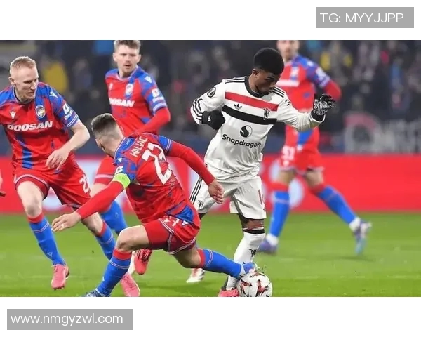 本菲卡与流浪者激战成平局双方在欧战中展现顽强斗志